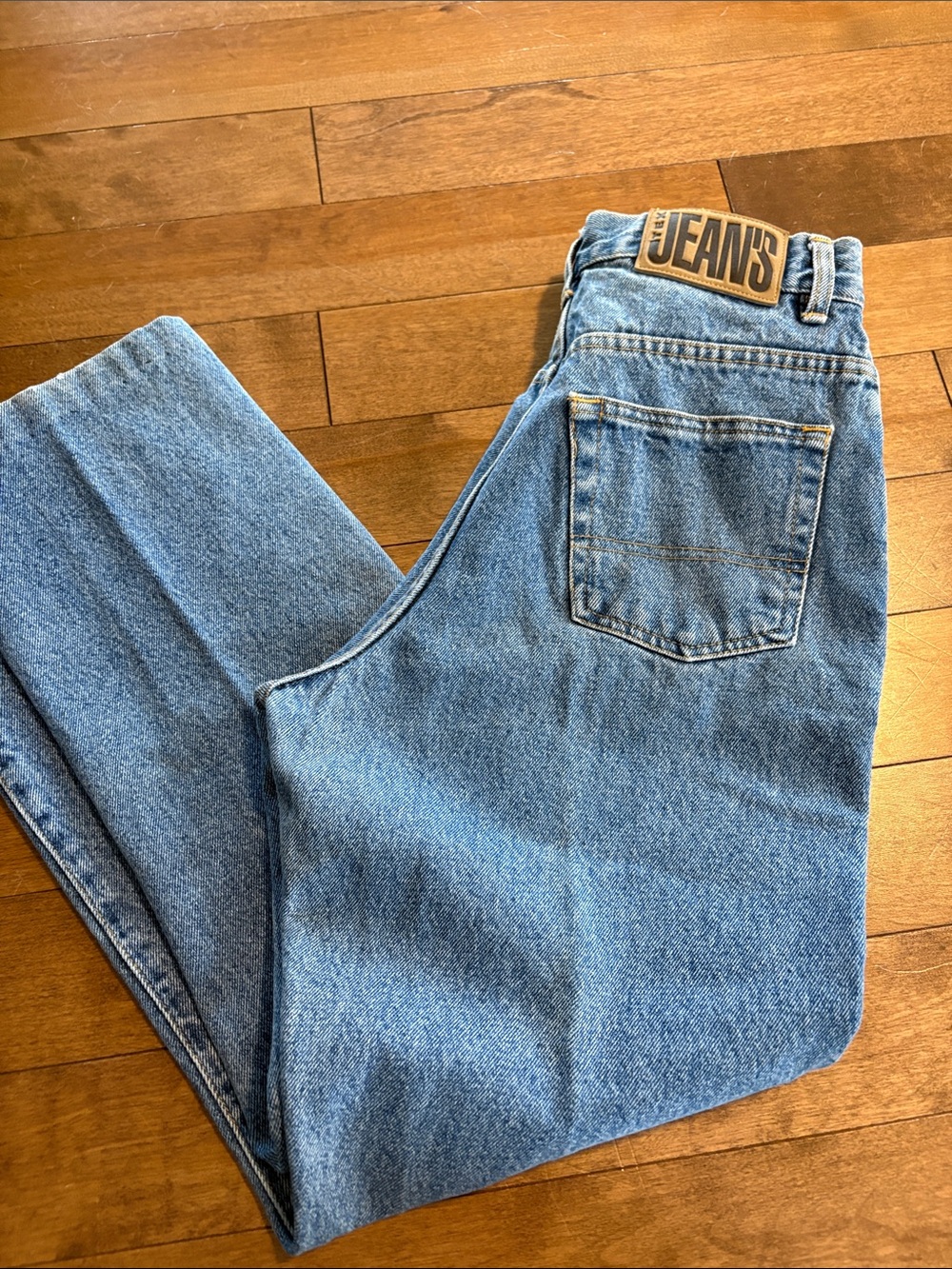 Relaxed High-Waist Women’s Jeans in Light Blue